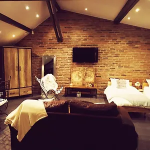 https://le-loft.fr-paris.fr