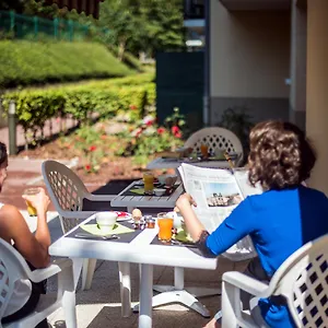 https://zenitude-hotel-residences-loree-du-parc.hotels-rhonealpes.com